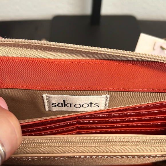 Sakroots | Cyan Smart Phone Crossbody/Wallet/Wristlet ~ Made Recycled Bottles ♻️ - Picture 9 of 14